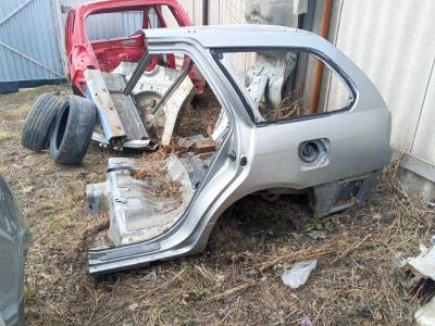 Лот: 21714898. Фото: 1. крыло Nissan Primera WQP11. Двигатель и элементы двигателя