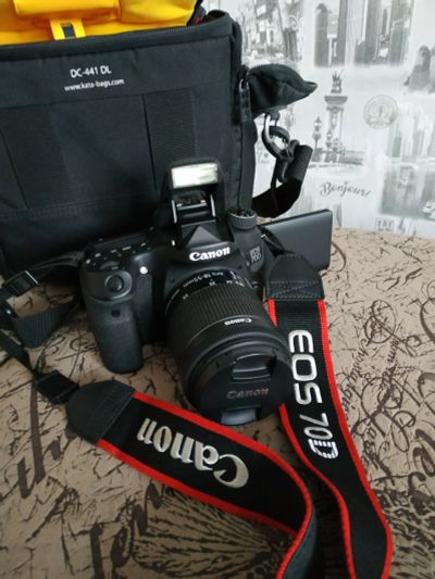 Лот: 19657185. Фото: 1. CANON 70D. Цифровые зеркальные