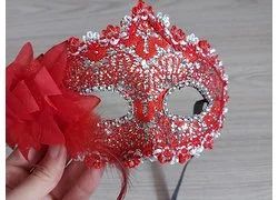 Лот: 6354101. Фото: 1. Новая маска карнавальная. Красная... Карнавальные маски, шляпы, аксессуары
