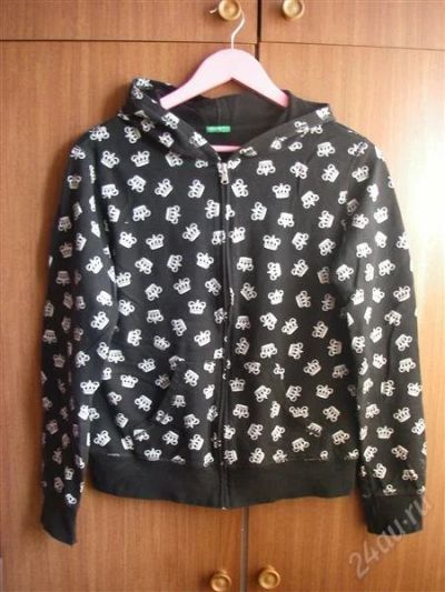 Лот: 847259. Фото: 1. Кофта с капюшоном Benetton р.44-46. Другое (спортивная одежда)