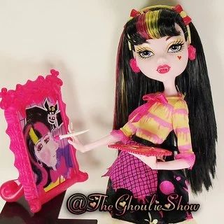 Лот: 5061593. Фото: 1. Draculaura Doll (Дракулура) Дракулаура... Куклы и аксессуары