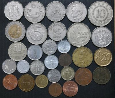 Лот: 10829886. Фото: 1. Коллекция монет мира (№284). Остальные страны