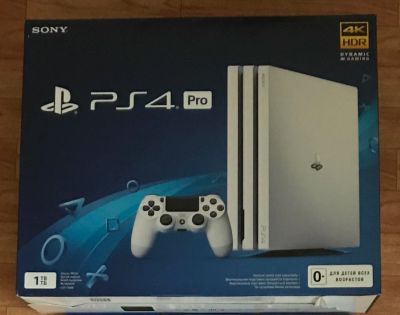 Лот: 10830450. Фото: 1. PS4 pro белая последняя Ревизия... Игровые приставки, консоли