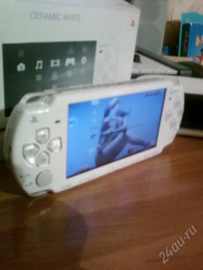 Лот: 134052. Фото: 1. PSP Slim 2008 белая. Игровые приставки, консоли