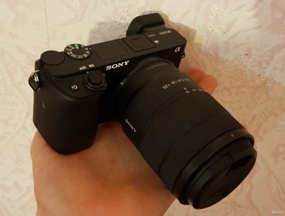 Лот: 13015506. Фото: 1. Sony A6300 kit 18-135. Цифровые беззеркальные со сменной оптикой