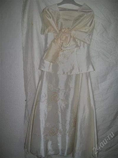 Лот: 2211372. Фото: 1. Новое нарядное платье с бисером. Платья, сарафаны