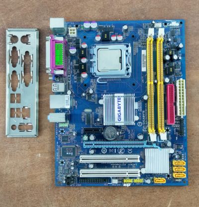 Лот: 21376910. Фото: 1. Материнская плата Gigabyte GA-945GCM-S2L. Материнские платы