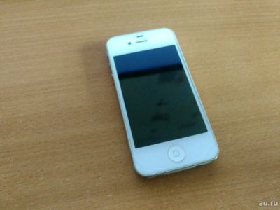 Лот: 10333241. Фото: 1. Iphone 4 8gb в отличном состоянии... Смартфоны