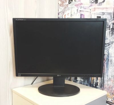 Лот: 10503564. Фото: 1. Монитор LG Flatron. ЖК-мониторы