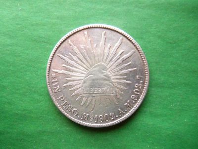 Лот: 19809760. Фото: 1. Мексика 1 песо 1902 г. Mo AM,серебро... Америка