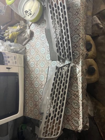 Лот: 25084691. Фото: 1. Решетка радиатора Nissan march... Кузов