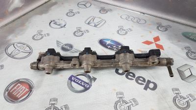 Лот: 23588736. Фото: 1. Форсунка Mazda Millenia KL-ZE... Двигатель и элементы двигателя