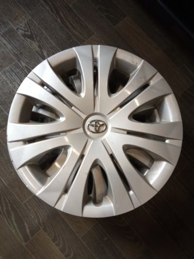 Лот: 25743639. Фото: 1. Колаки 4шт. r16, оригинал, Toyota. Колпаки
