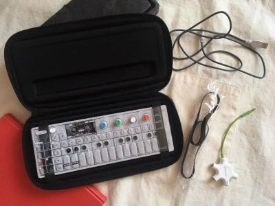Лот: 13235482. Фото: 1. Teenage Engineering OP-1. Клавишные