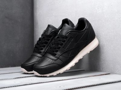 Лот: 16009320. Фото: 1. Кроссовки Reebok Classic Leather... Кеды, кроссовки, слипоны