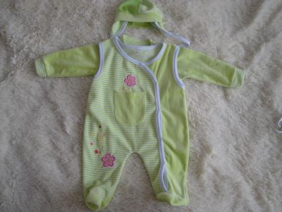 Лот: 5540237. Фото: 1. Костюм зеленый велюровый. Костюмы, пиджаки, комбинезоны