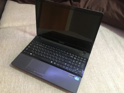 Лот: 12651837. Фото: 1. Ноутбук Samsung NP300E5C. Ноутбуки