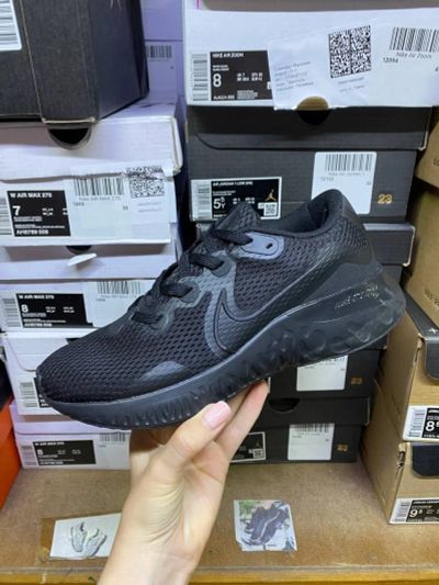 Лот: 17903641. Фото: 1. Nike Epic React Flyknit С. Кеды, кроссовки, слипоны