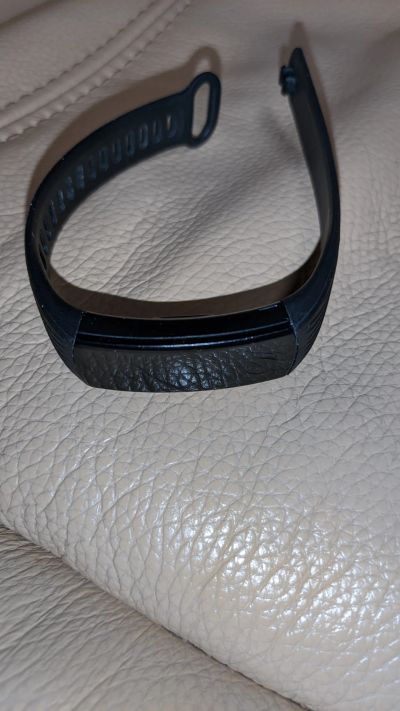 Лот: 19973711. Фото: 1. Honor band 4. Смарт-часы, фитнес-браслеты, аксессуары
