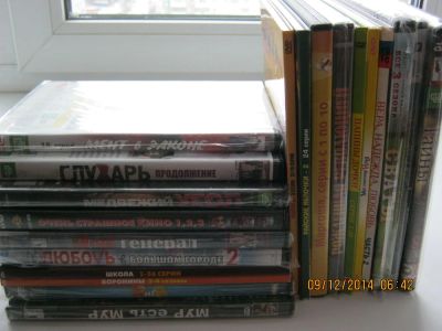 Лот: 4849030. Фото: 1. ДВД диски : сериалы 20 шт. Видеозаписи, фильмы