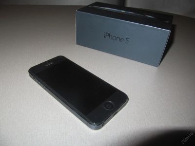 Лот: 6784681. Фото: 1. iPhone 5 black 32GB полный комплект... Смартфоны