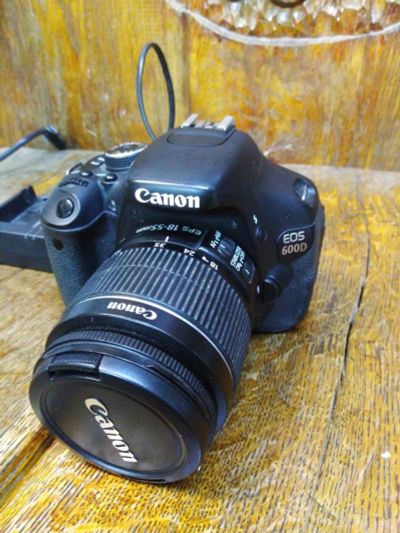 Лот: 14626765. Фото: 1. Фотоаппарат Canon 600D (И5393). Цифровые зеркальные