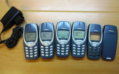 Лот: 8926602. Фото: 1. Nokia 3310 - 4 шт. + новый корпус... Кнопочные мобильные телефоны
