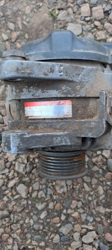 Лот: 24010162. Фото: 1. Генератор Toyota. Электрооборудование