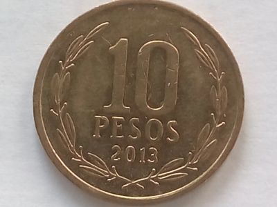 Лот: 18848326. Фото: 1. Монета Чили 10 песо, 2013. Америка