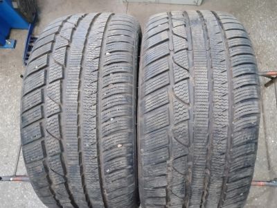 Лот: 23242460. Фото: 1. 2шт 245-40-18 Lead Winter Defender... Шины