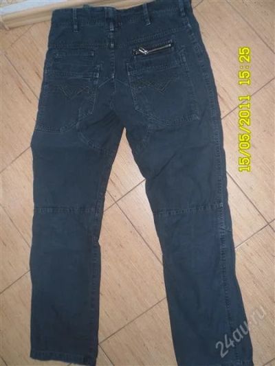 Лот: 970022. Фото: 1. Джинсы. Дешево!. Брюки, джинсы, шорты