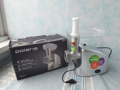Лот: 24697817. Фото: 1. Мясорубка электрическая Polaris. Кухонная