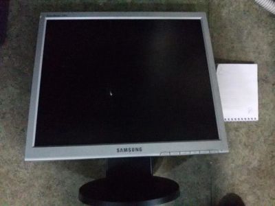Лот: 6459121. Фото: 1. Монитор Samsung 720N --. ЖК-мониторы