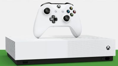 Лот: 24342086. Фото: 1. Xbox One S (500Gb) с тремя геймпадами. Игровые приставки, консоли