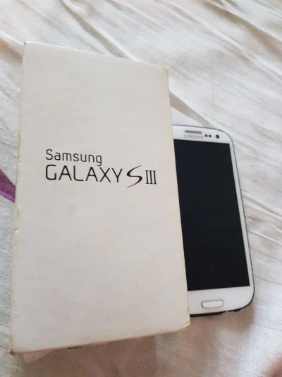 Лот: 10982785. Фото: 1. Samsung Galaxy S3 white. Смартфоны