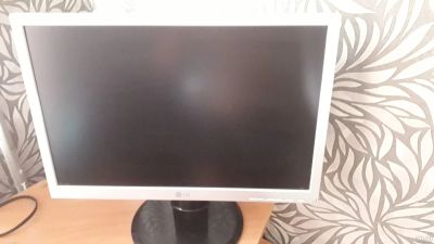 Лот: 13277385. Фото: 1. Монитор LG flatron l222ws. ЖК-мониторы