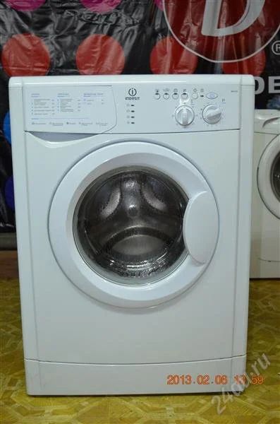 Лот: 2489267. Фото: 1. Стиральная машина Indesit WISL... Стиральные машины