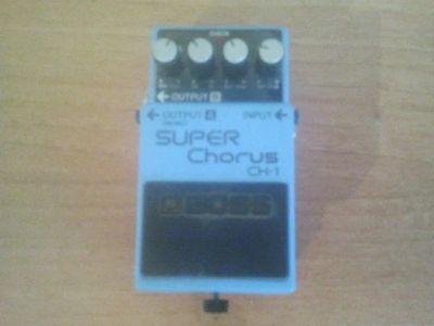 Лот: 4579080. Фото: 1. продам педаль boss super chorus... Гитарные эффекты и комбоусилители