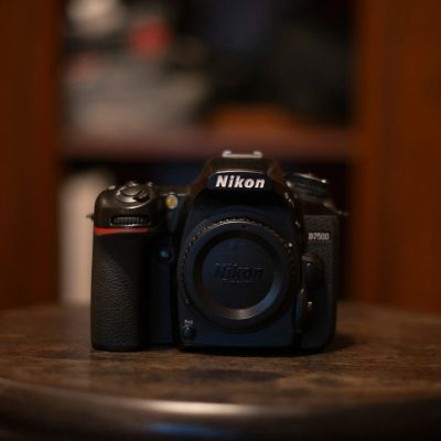 Лот: 15718360. Фото: 1. Nikon D 7500 body (идеальный). Цифровые зеркальные