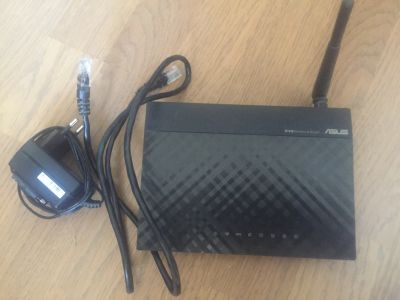 Лот: 18919312. Фото: 1. Wifi роутер ASUS RT-N110. Маршрутизаторы (роутеры)