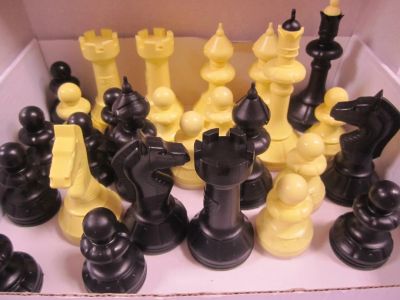 Лот: 10393343. Фото: 1. Шахматные фигуры "Айвенго" Пластиковые... Шахматы, шашки, нарды
