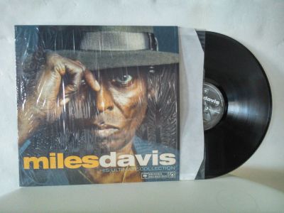 Лот: 20109940. Фото: 1. Miles Davis - His Ultimate Collection... Аудиозаписи