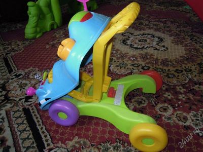 Лот: 1535013. Фото: 1. Ходунки-Каталка HASBRO. Ходунки, прыгунки, качели