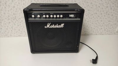 Лот: 17886630. Фото: 1. Басовый комбоусилитель Marshall... Гитарные эффекты и комбоусилители