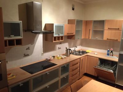 Лот: 7091289. Фото: 1. Кухонный гарнитур с техникой Б... Кухонные гарнитуры