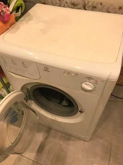 Лот: 9283957. Фото: 1. Стиральная машина автомат Indesit... Стиральные машины