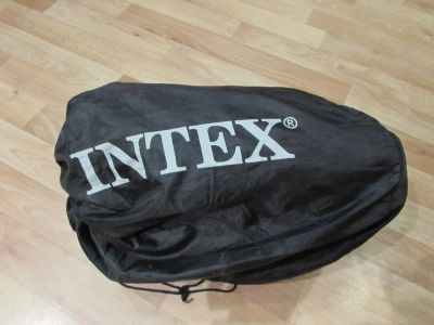 Лот: 7451884. Фото: 1. Надувной матрас Intex 99*191*23... Спальные мешки, надувные кровати, коврики туристические