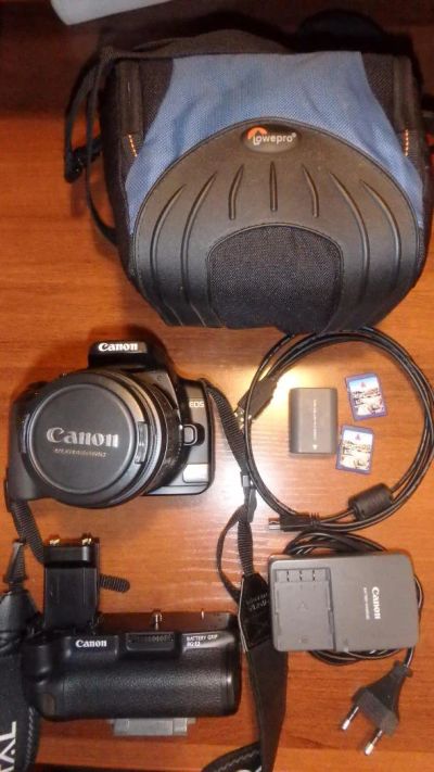 Лот: 9180426. Фото: 1. Зеркальный фотоаппарат Canon EOS... Цифровые зеркальные