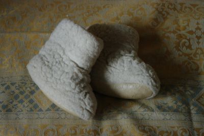 Лот: 5469659. Фото: 1. Домашние теплые сапожки на кожаной... Сапоги