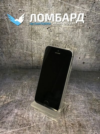 Лот: 16728820. Фото: 1. Смартфон Apple iPhone SE 17 гб... Смартфоны
